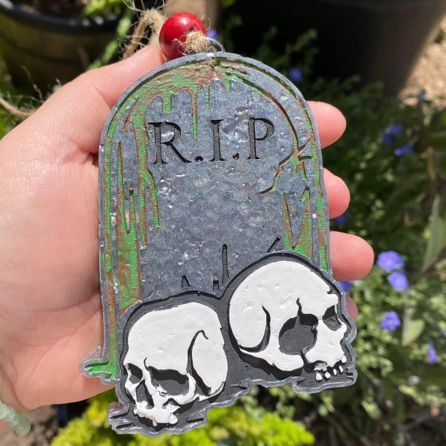 Headstone with Skulls Silicone Mold