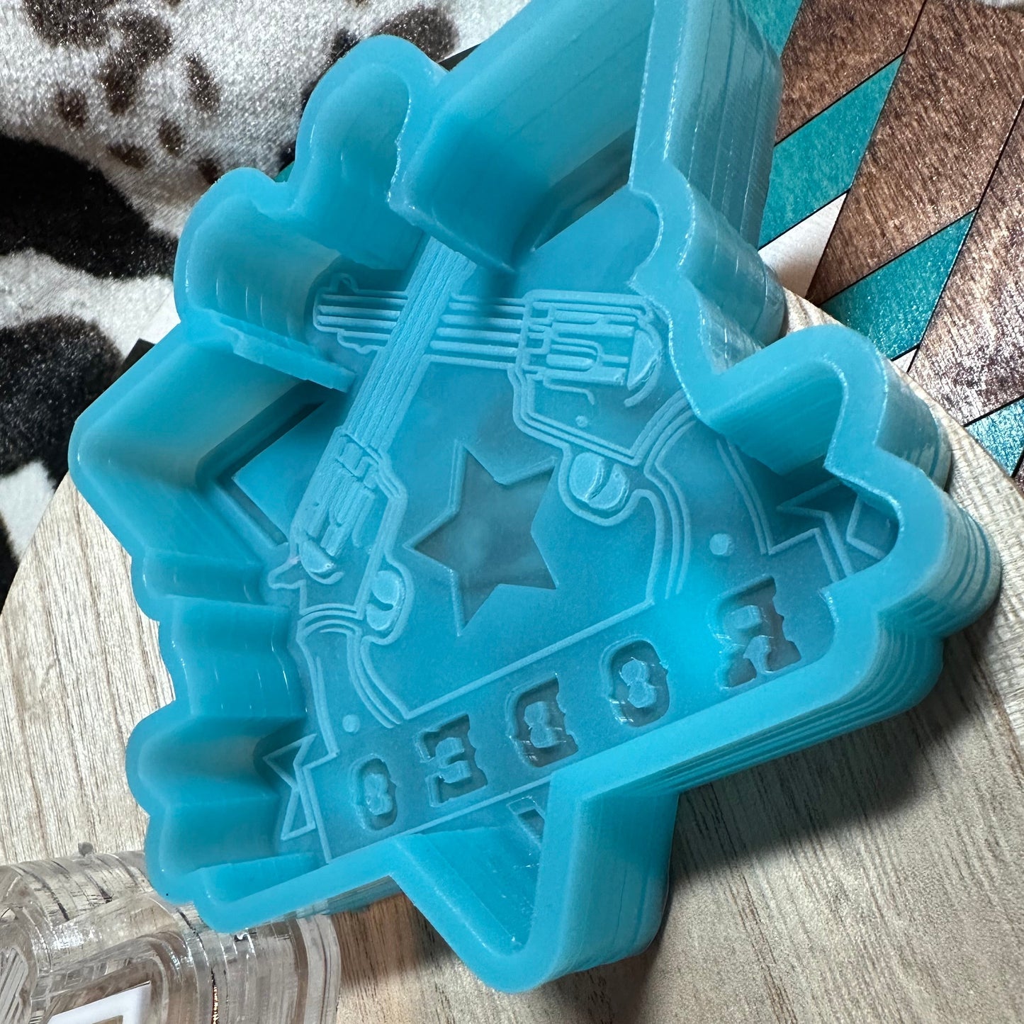 Rodeo Triangle w/ Pistols Silicone Mold